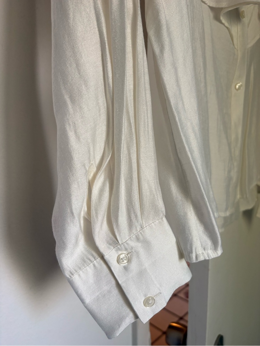 H&M Cream Ruffle Front Blouse - Picture 3 of 5